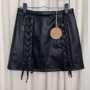 Faux leather Y2K Womens lace up black goth miniskirt Size M